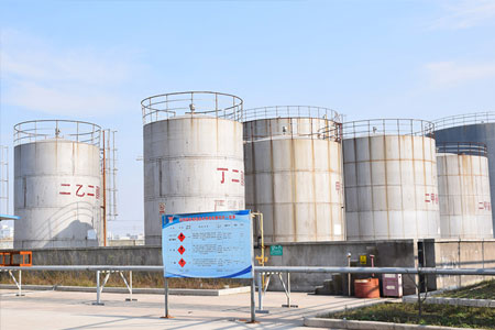 二甲基甲酰胺